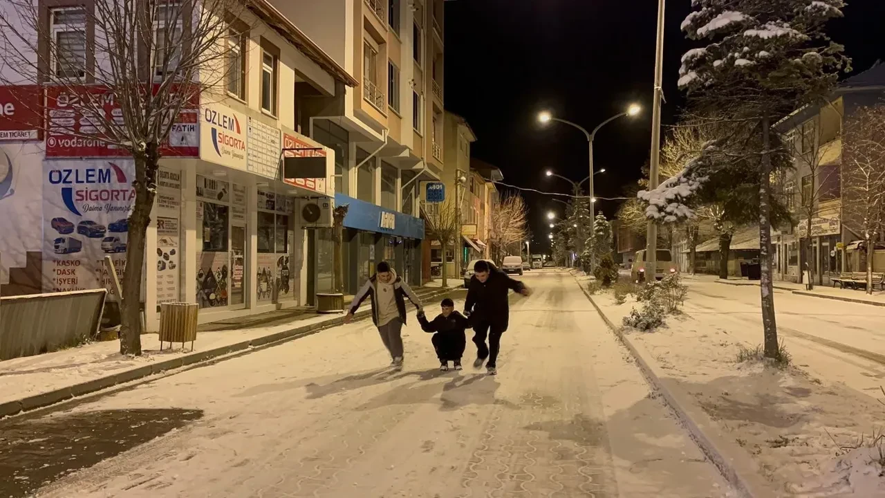 Eğitime kar molası! İşte okulların tatil edildiği illerimiz