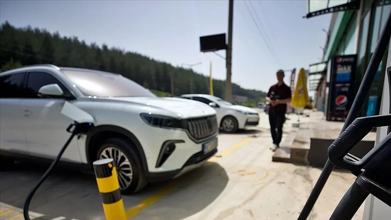 Elektrikli otomobil sahipleri dikkat! Yaptığınızda aracın ömrünü kısaltıyorsunuz