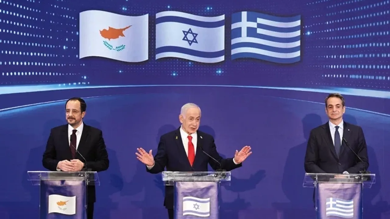 İsrail, Yunanistan ve GKRY'den Doğu Akdeniz hamlesi: 3'lü askeri çalışma için imzayı attılar