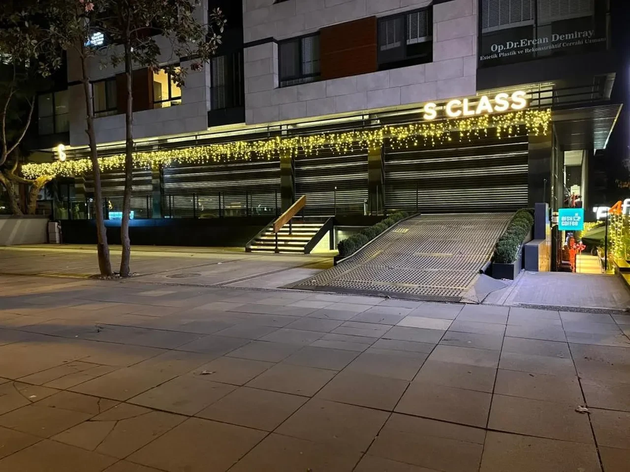 Kadıköy'de lüks galeride 11 milyarlık vurgun! 