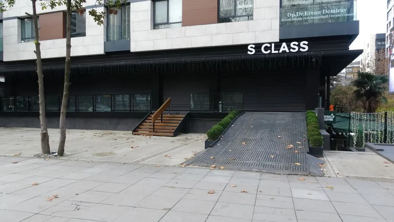 Kadıköy'de lüks galeride 11 milyarlık vurgun! 