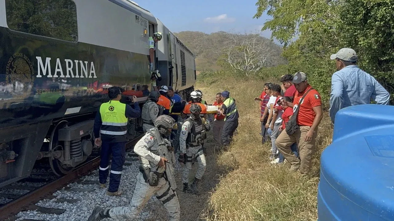 Meksika'da tren kazası! Çok sayıda ölü ve yaralı var