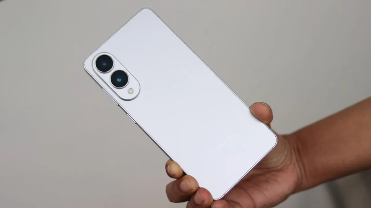 Samsung köşeye sıkıştı! Galaxy S26 fiyatı için masada iki "kötü" senaryo var