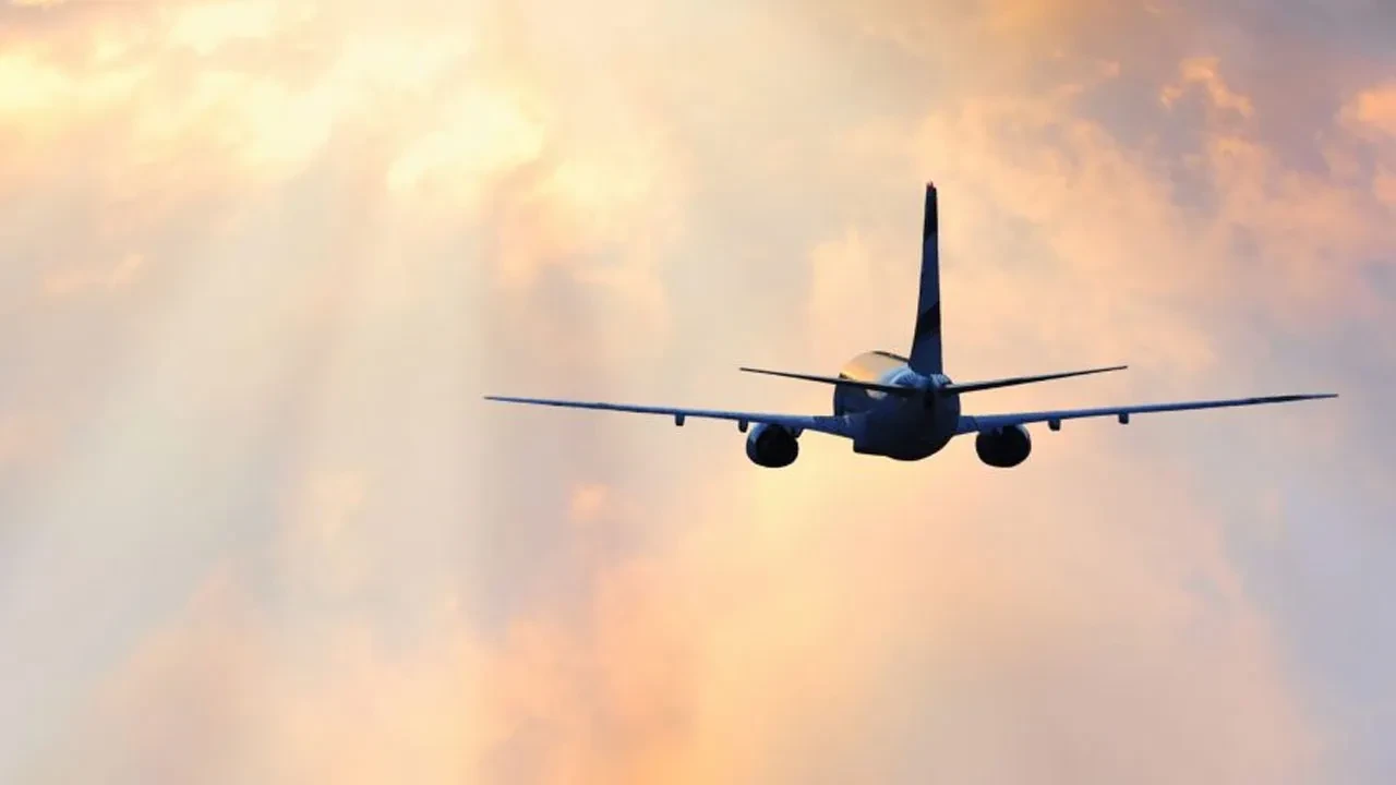 Sivil havacılık cezalarına zam! Uçakta sigara içen yandı: Karar Resmi Gazete'de