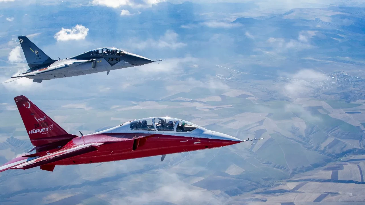Türkiye ve İspanya imzaları attı! 30 adet HÜRJET'in satışı tamam