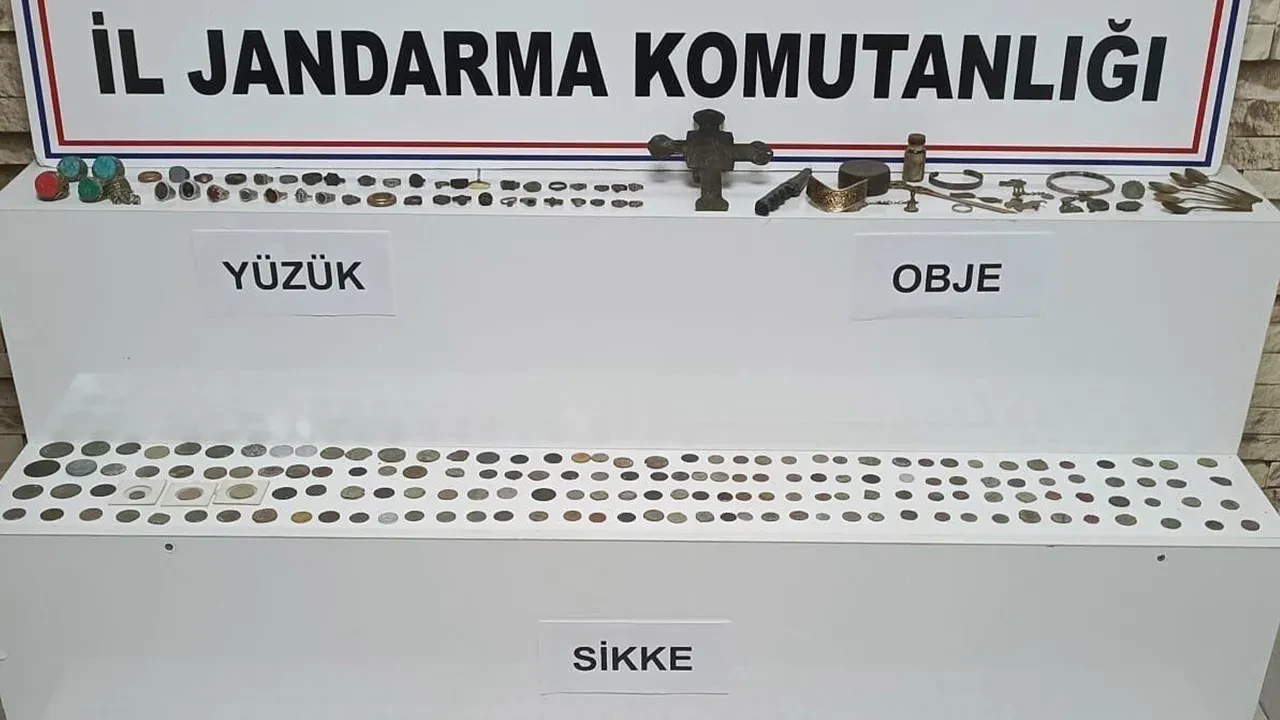 ‘Anadolu Mirası’ operasyonu! Bizans dönemine ait sikke ve tarihi eserler ele geçirildi