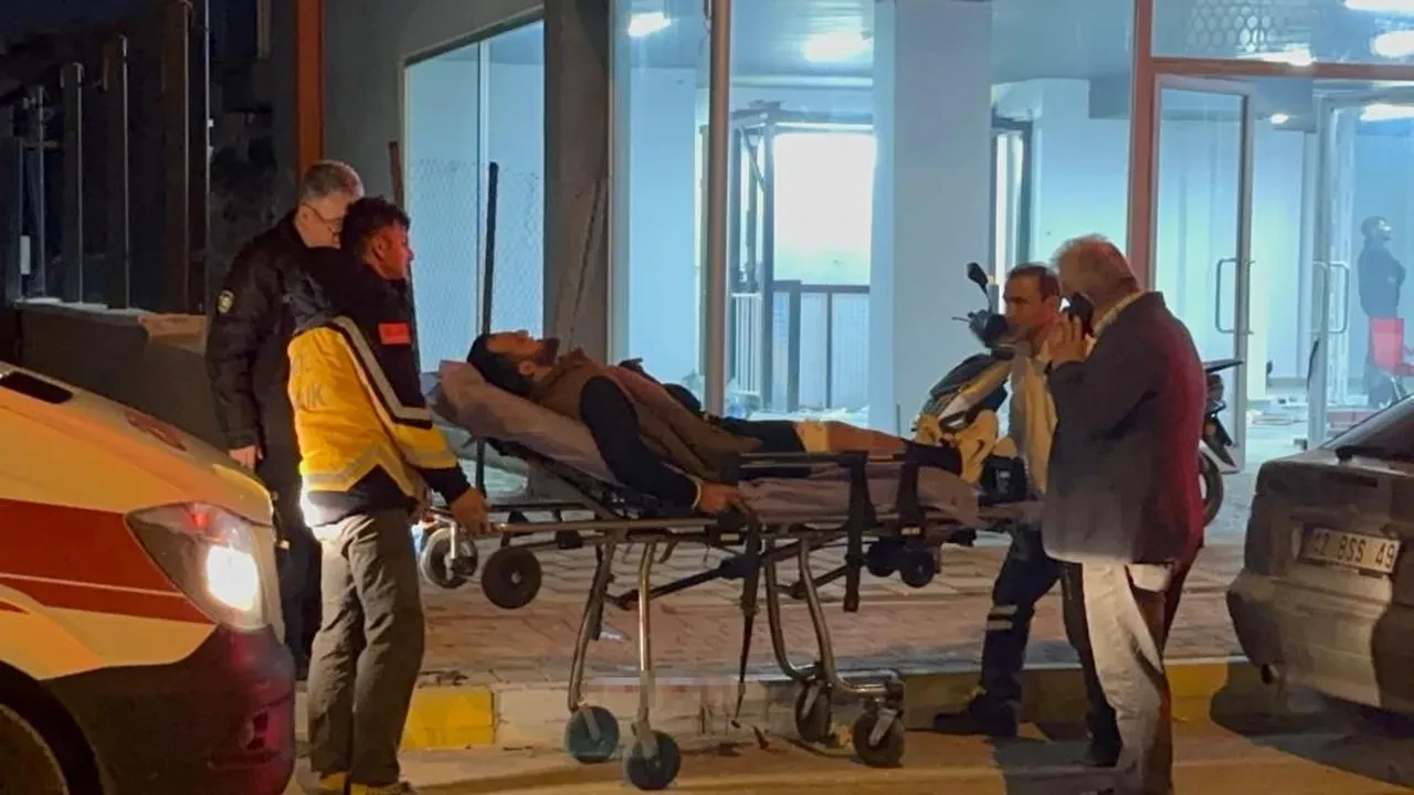 Antalya'da çocuklar dehşet saçtı! Sigara isteyip bıçakladılar!