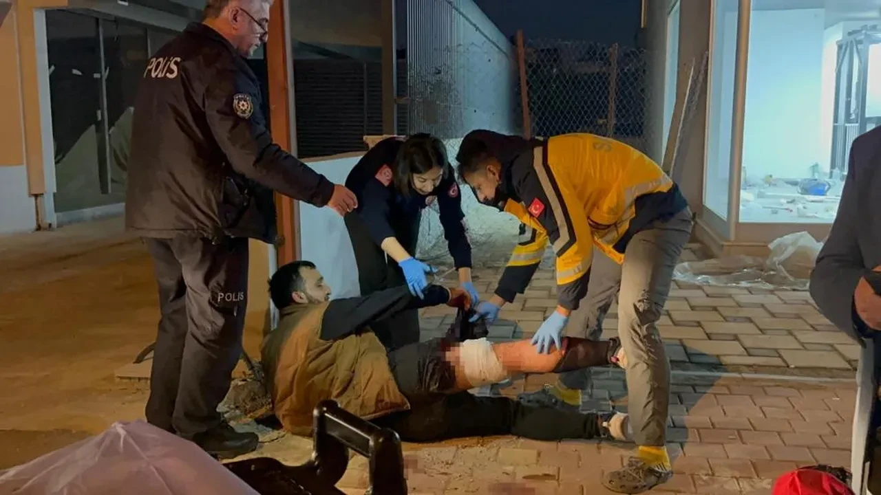 Antalya'da çocuklar dehşet saçtı! Sigara isteyip bıçakladılar!