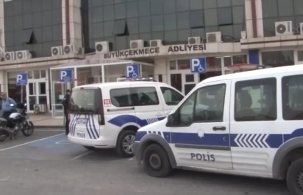 Büyükçekmece Adliyesi'nde büyük vurgun! Zimmet memuruna yakın isim konuştu: Özünde 10 numara çocuktu