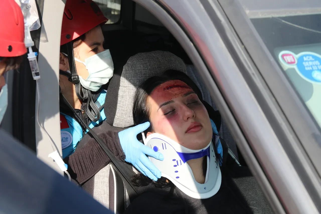 Gerçeğini aratmayan tatbikat! 'Oyunculuk teklifleri kapıda' dedirten rol kamerada