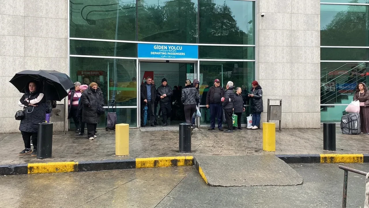 Gürcistan'dan Türk vatandaşları için yeni karar! Artık kimlik ve pasaport ile girilemeyecek: 1 Ocak'ta başlıyor 