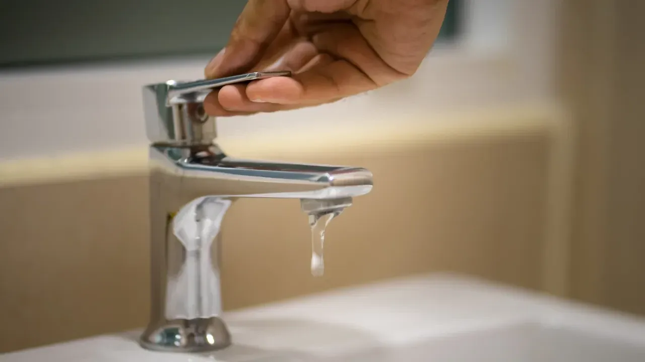 İzmir Güzelbahçe, Narlıdere su kesintisi ne zaman, saat kaçta bitecek? İZSU 24 saat süreyle su kesintisi yapılacağını duyurdu