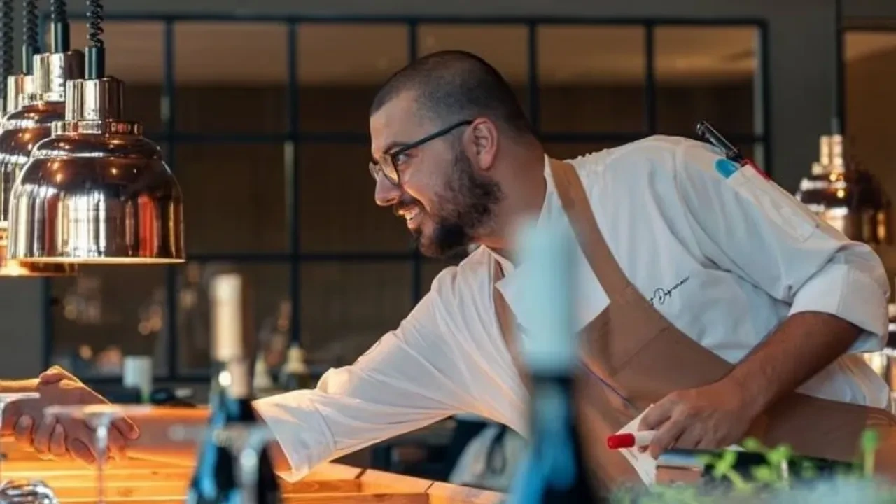 MasterChef şampiyonu Serhat Doğramacı'ya ait mekan kurşunlandı! Haraç istendiği iddia edildi 