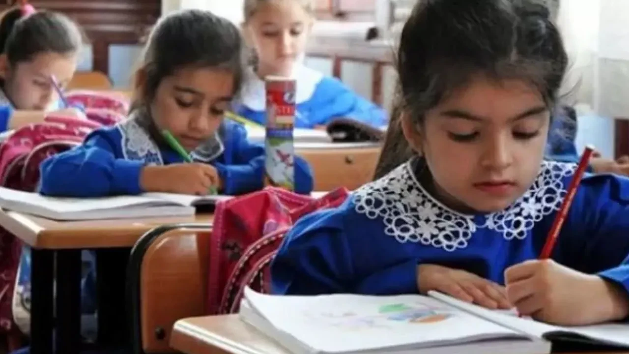 MEB düğmeye bastı! Okula başlama yaşı değişiyor