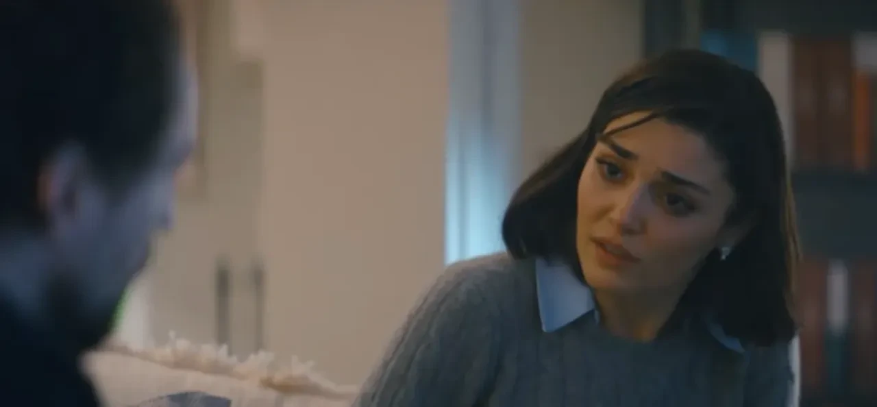 Metin Akdülger'in annesinden bahsetmesi üzerine Hande Erçel'in yüz ifadesi duygulandırdı