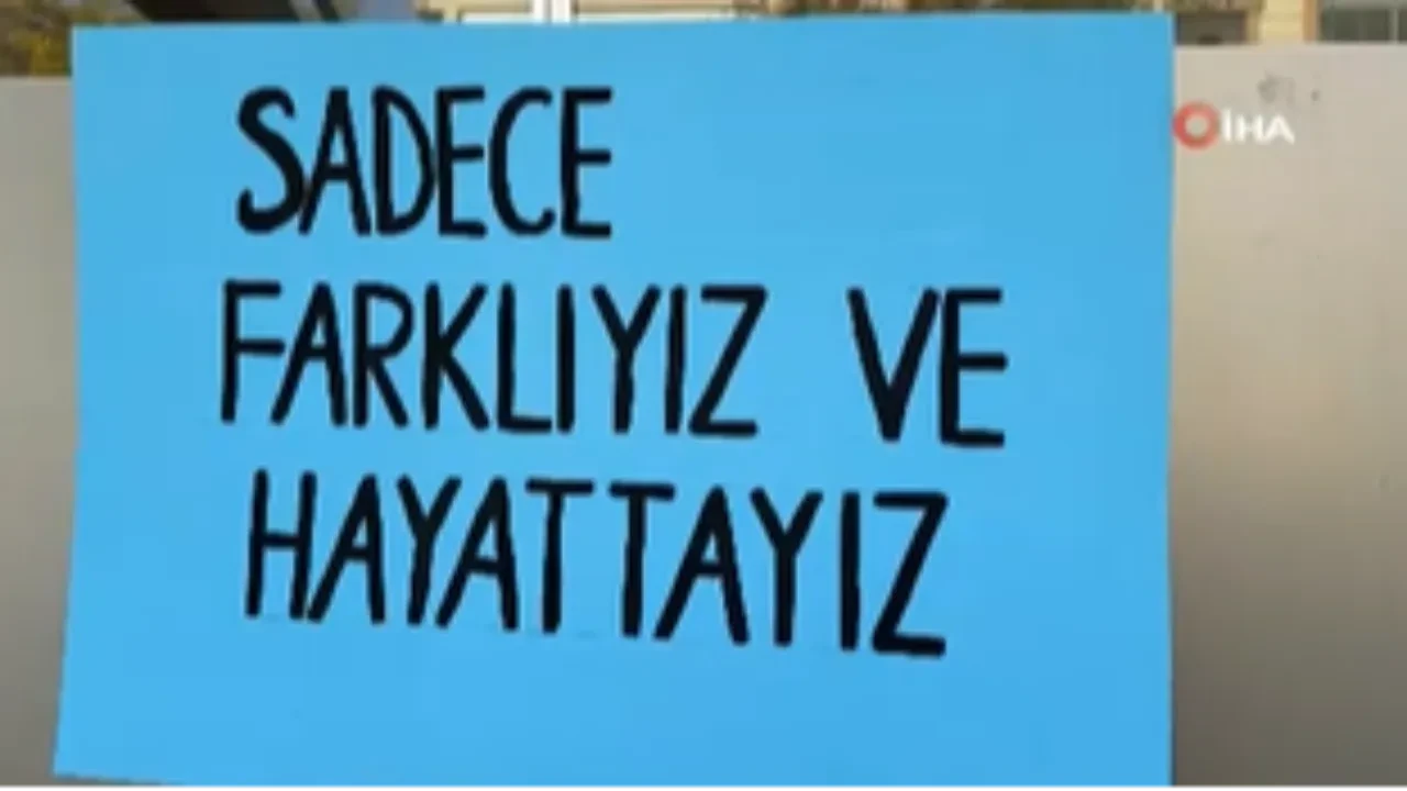 Özel gereksinimli bireyler bir günlüğüne kafe işletti! 'Empati kafe' kamerada