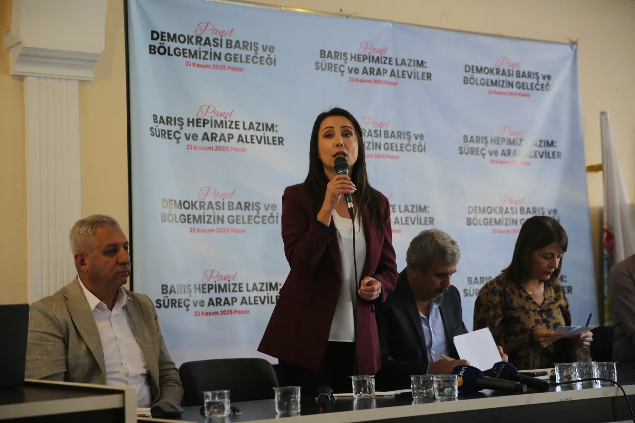 Özgür Özel'in DEM Parti'ye 'cellat' eleştirisi ne anlama geliyor? Barış Yarkadaş CHP'nin yeni hedefini duyurdu: Milliyetçi cepheyi kuracaklar