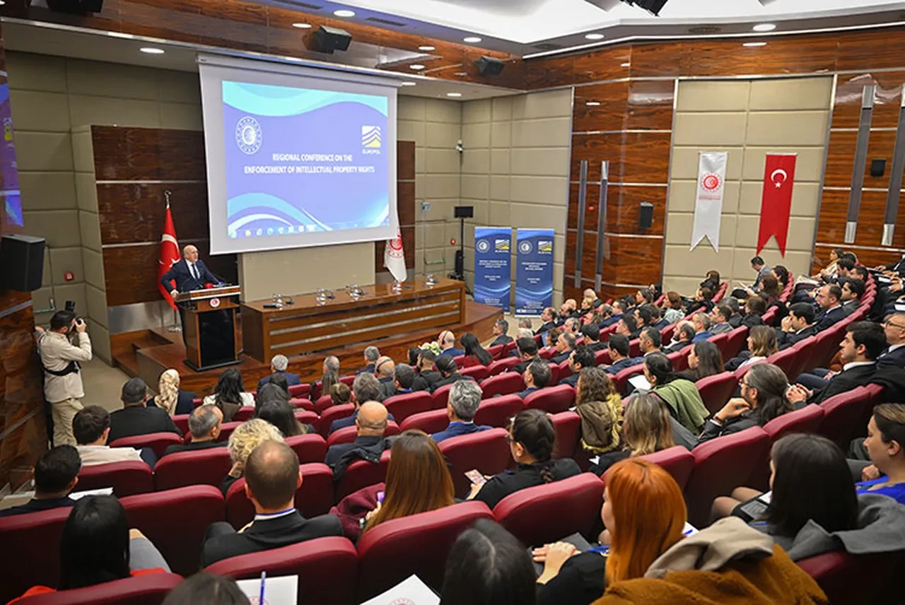 Ticaret Bakanlığı'ndan sınır aşan sahtecilik suçlarına karşı Europol ve Interpol ile ortak çalışma