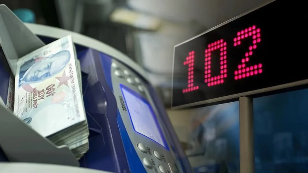 31 Aralık kamu bankaları ve özel bankalar açık mı, kapalı mı? Yarın bankalar yarım gün mü açık, çalışıyor mu? 