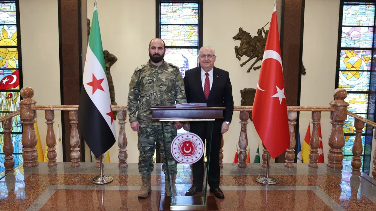 Ankara'da kritik zirve! Milli Savunma Bakanı ile Suriye Genelkurmay Başkanı görüştü