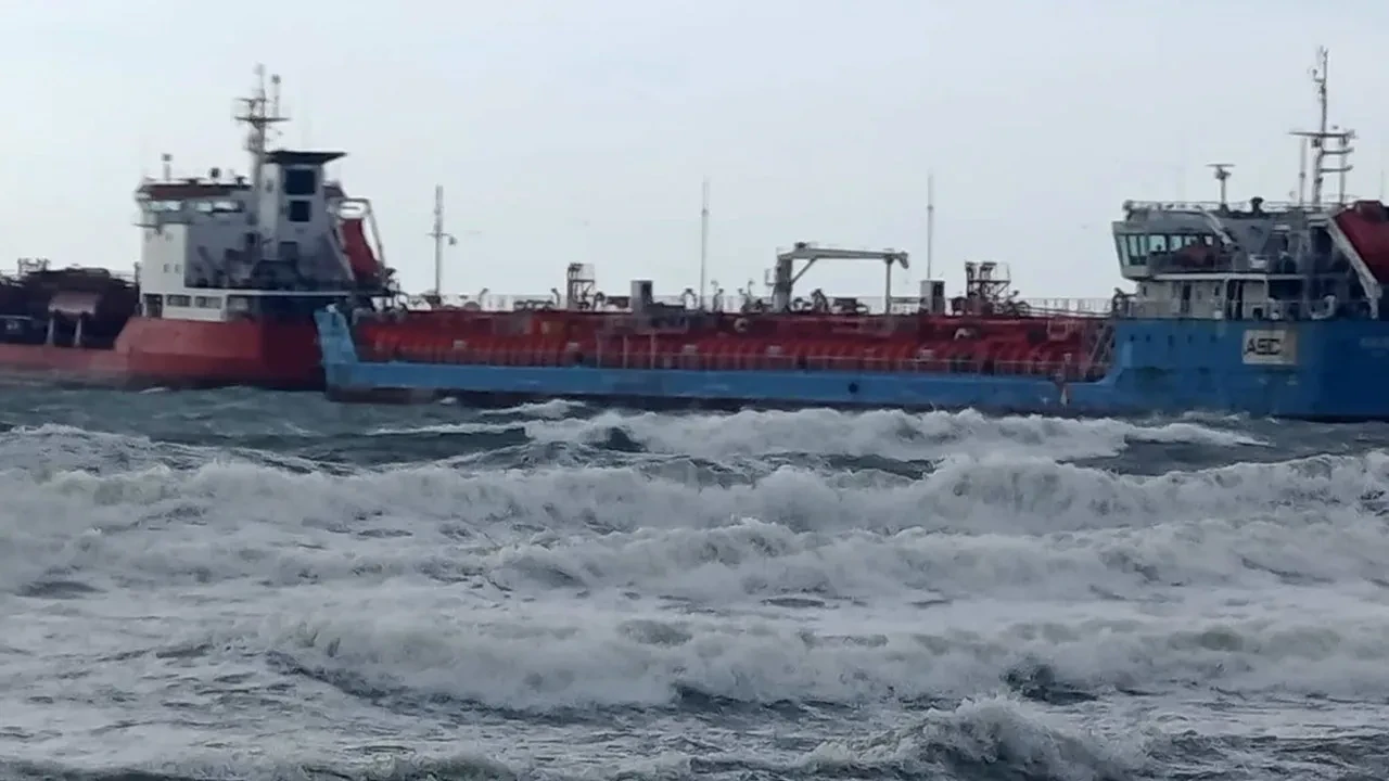 Azerbaycan ve Türk tankerlerinden acil durum çağrısı