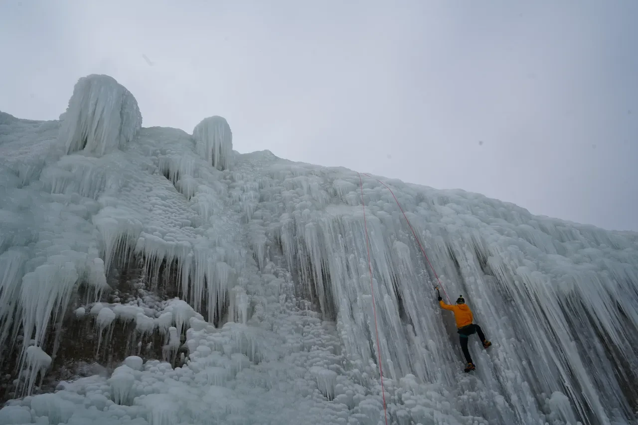 Böyle aktivite görülmedi! Türkiye'deki ilk buz tırmanma duvarı