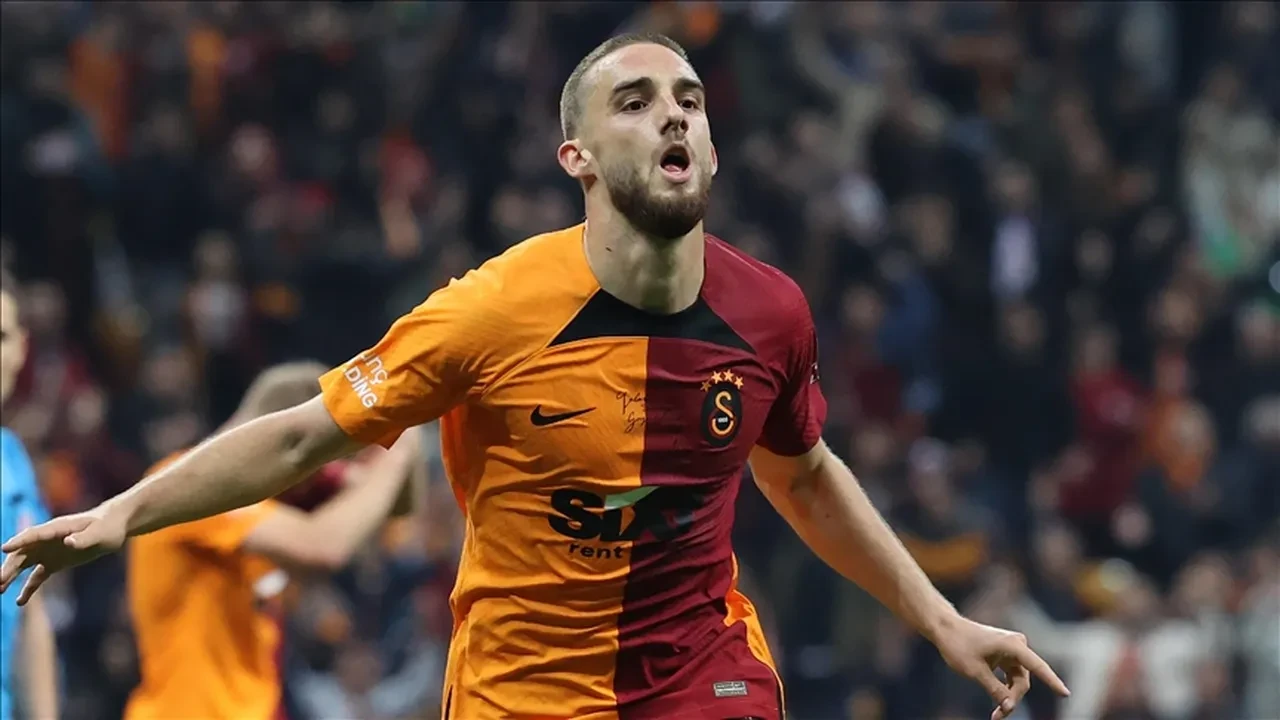 Galatasaray transferde gaza bastı! Okan Buruk listesini yönetime iletti