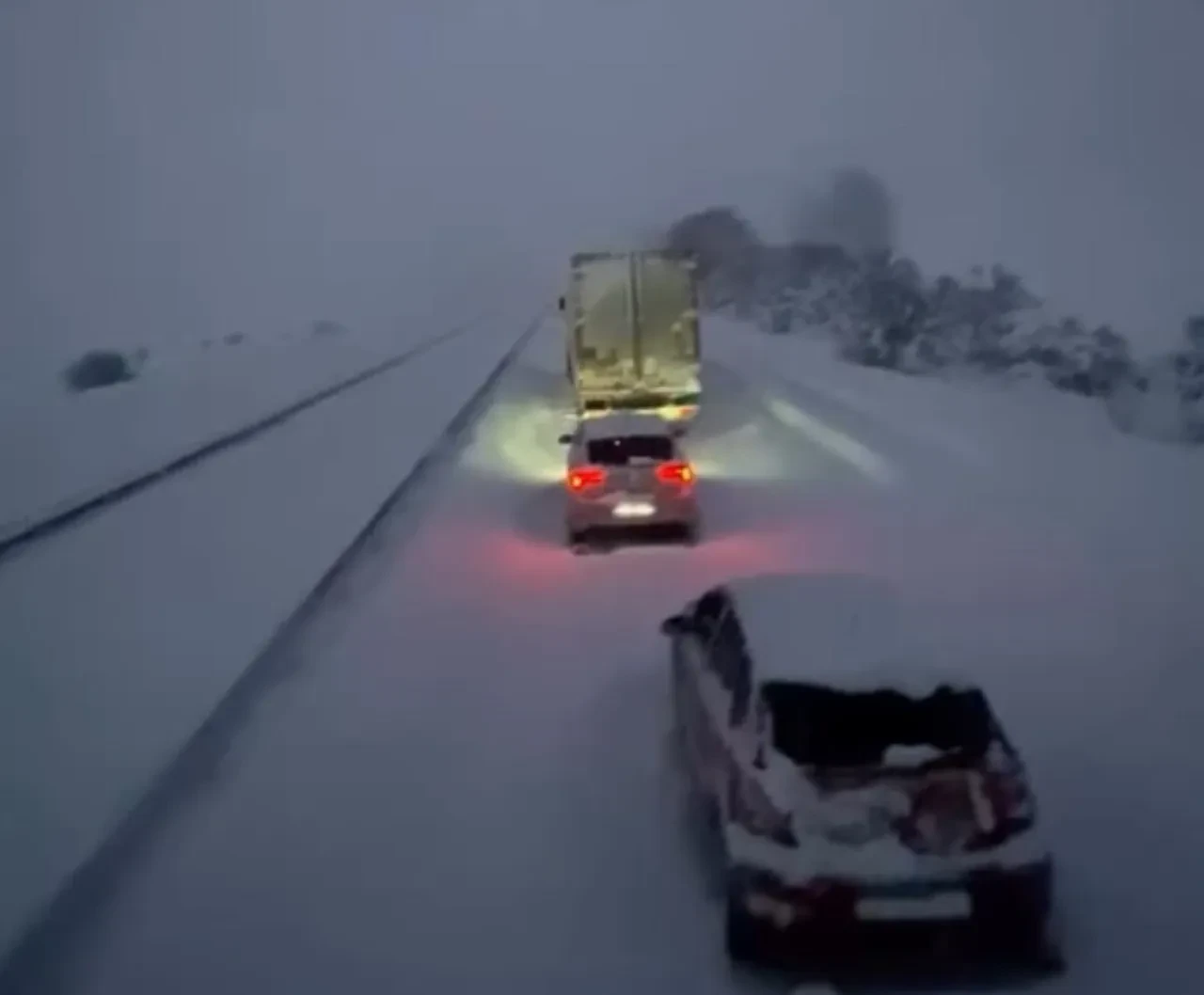 Gerede yolu kapandı mı son durum ne? Karabük Samsun yolu kar yağışı