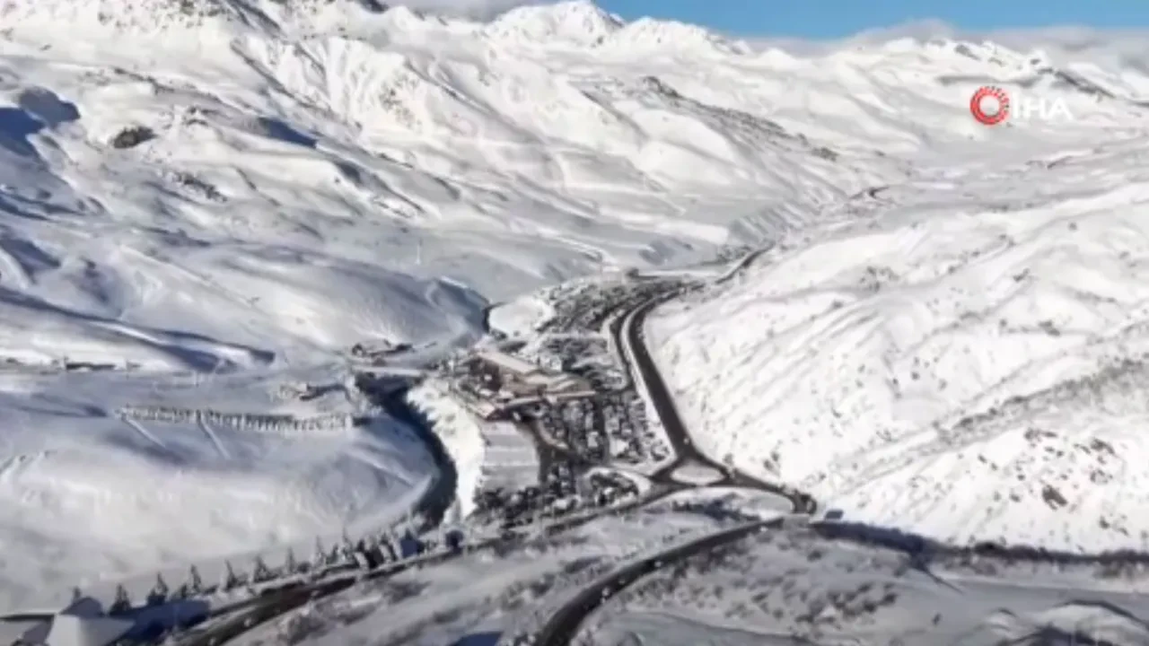 Kayak merkezinde çığ faciası: İspanya'da 3 kişi hayatını kaybetti