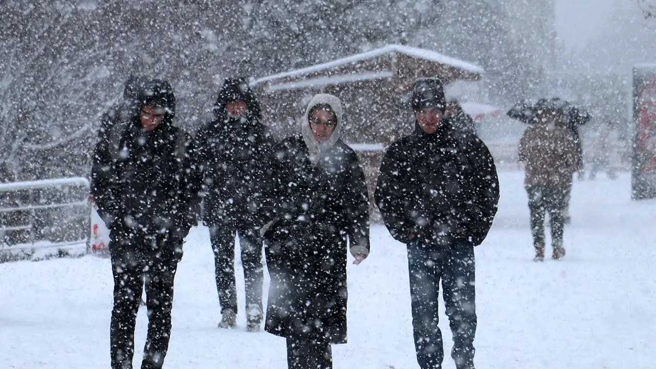 Meteoroloji illeri açıkladı! Birçok kente kar yağışı geliyor: 4 gün boyunca devam edecek 
