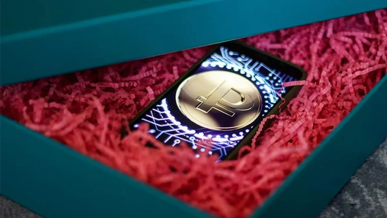 Rusya’dan yeni parasını tedavüle alıyor