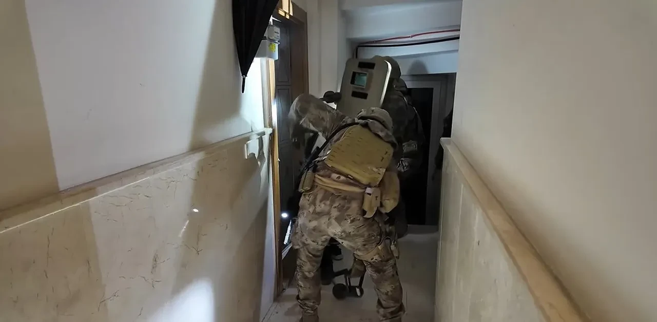 Türkiye genelinde büyük DEAŞ operasyonu! Yüzlerce gözaltı var 