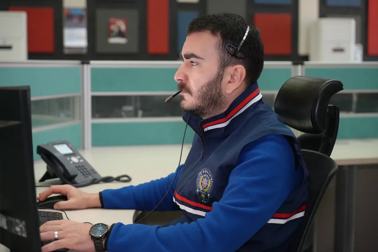 112 Acil'e gelen çağrılar şoke etti! 'Elon Musk ile görüşüp Mars'a gitmek istedi'