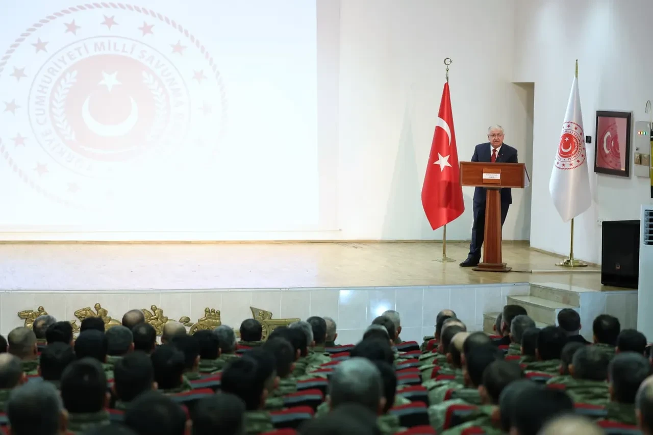 Cumhurbaşkanı Erdoğan ve Milli Savunma Bakanı Yaşar Güler'den YPG'ye net mesaj: Müsaade etmeyeceğiz