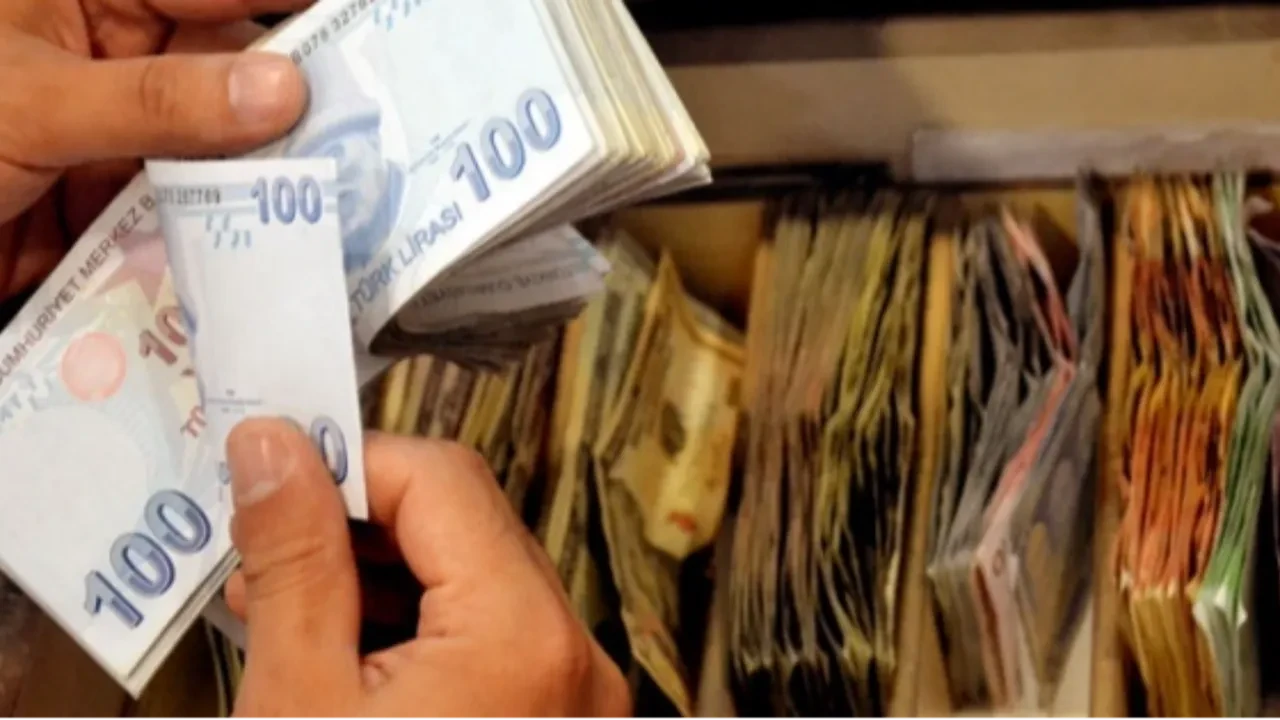 Emekli zammı öncesi bankalar yarışta: Promosyon 60 bin TL’ye dayandı!