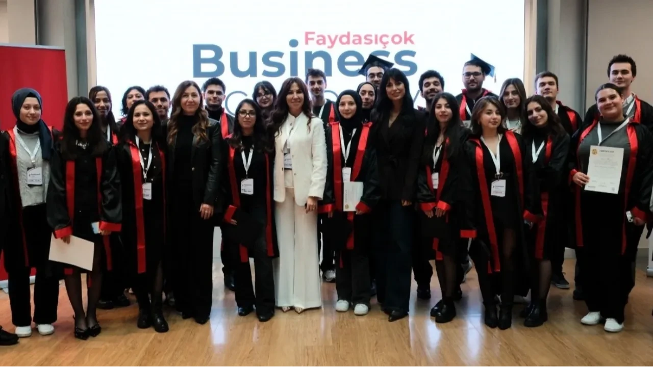 Faydasıçok Business Academy ilk mezunlarını verdi