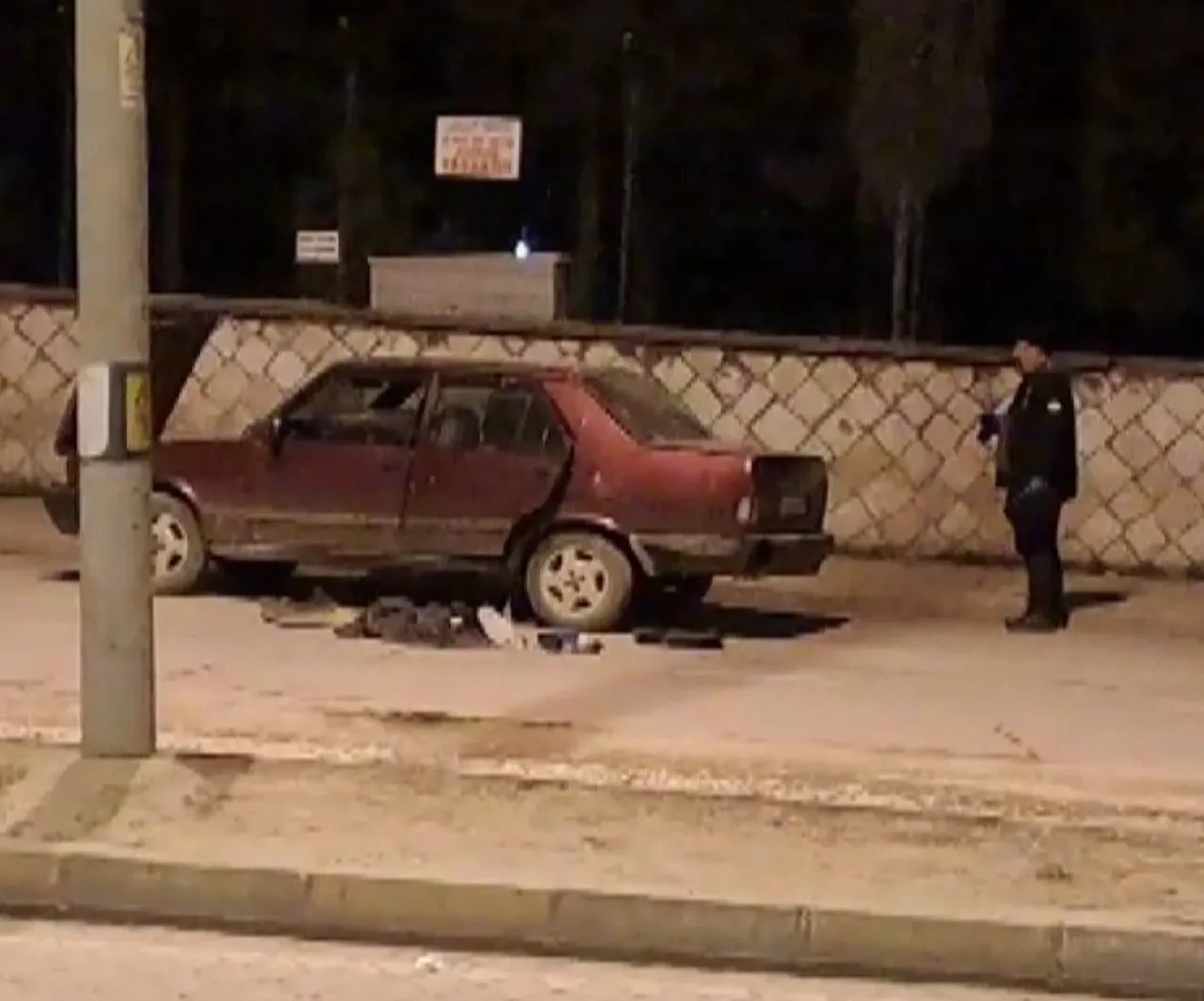 Gece saatlerinde hareketli dakikalar! Şüpheli araçtan el yapımı çıktı: Bomba imha uzmanları çağrıldı 