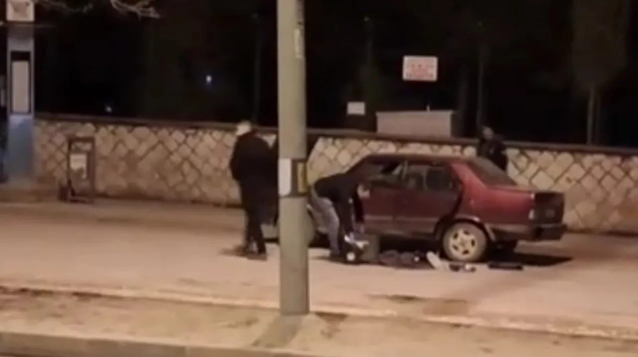 Gece saatlerinde hareketli dakikalar! Şüpheli araçtan el yapımı çıktı: Bomba imha uzmanları çağrıldı 