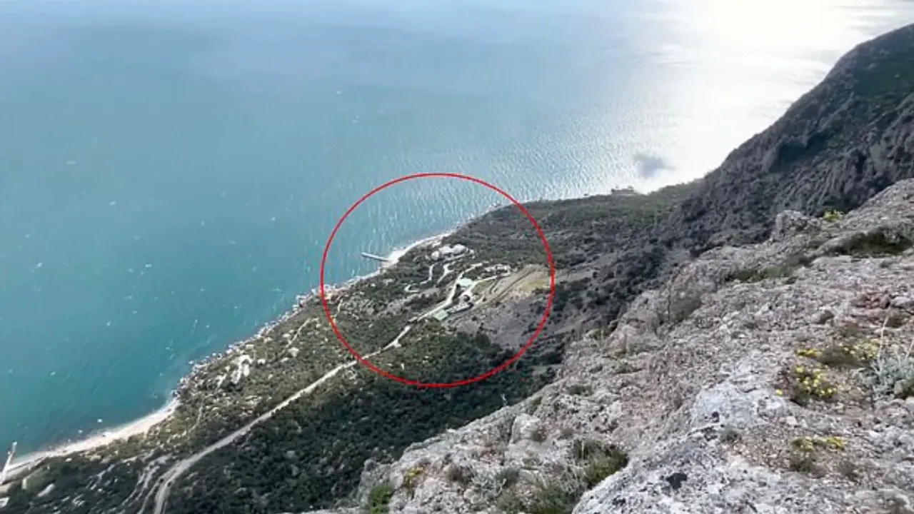 Putin'in Kırım'da el koyduğu sarayın görüntüleri: İçinde hastane, tiyatro, altın döşemeli banyo var