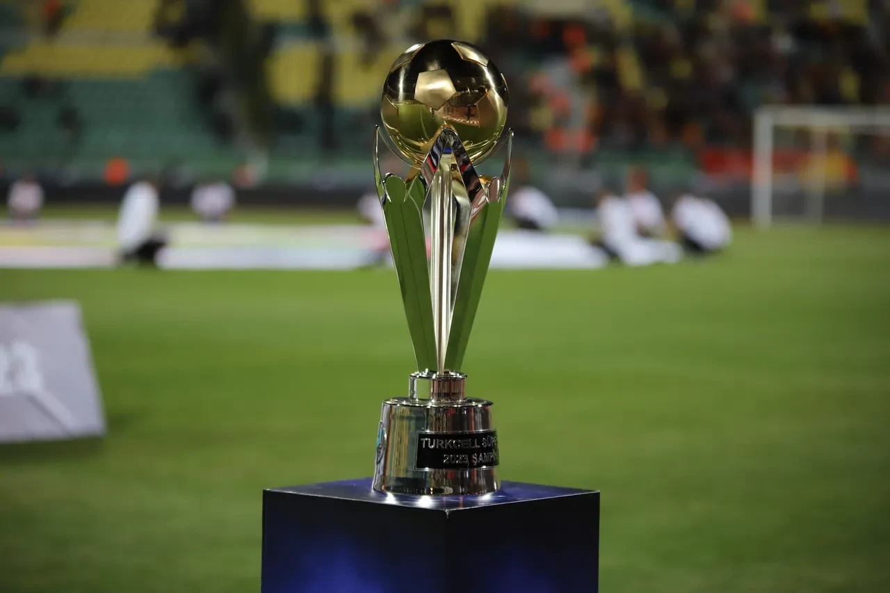 Süper Kupa maçları hangi kanalda? Yarı final ve final maçları şifresiz yayınlanacak