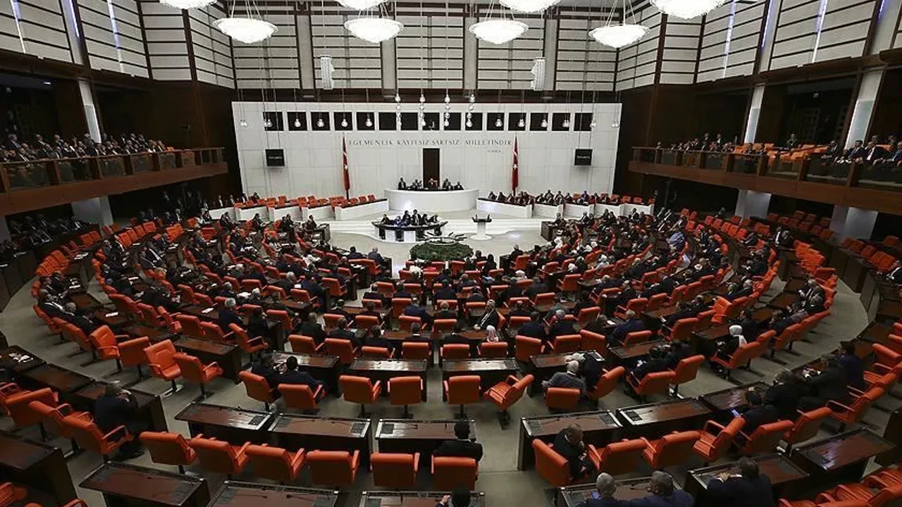 TBMM'ye yeni yasama dokunulmazlığı dosyaları sunuldu: 22 milletvekili listede