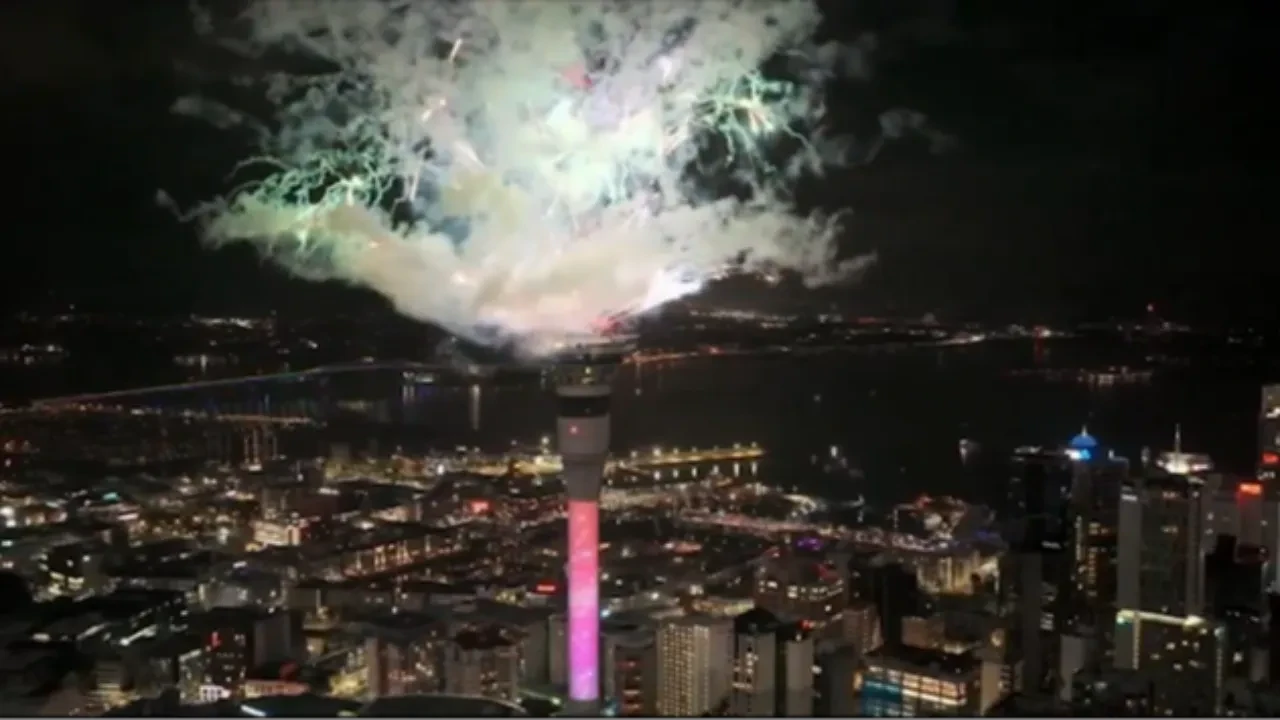 Yeni Zelanda 2026'yı ilk karşılayan ülke! Coşkulu kutlamalar