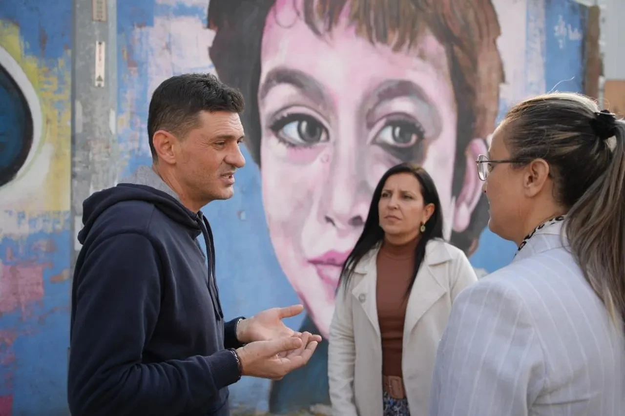 Ahmet Minguzzi'nin babası duvardaki resmi görünce duyguyla doldu