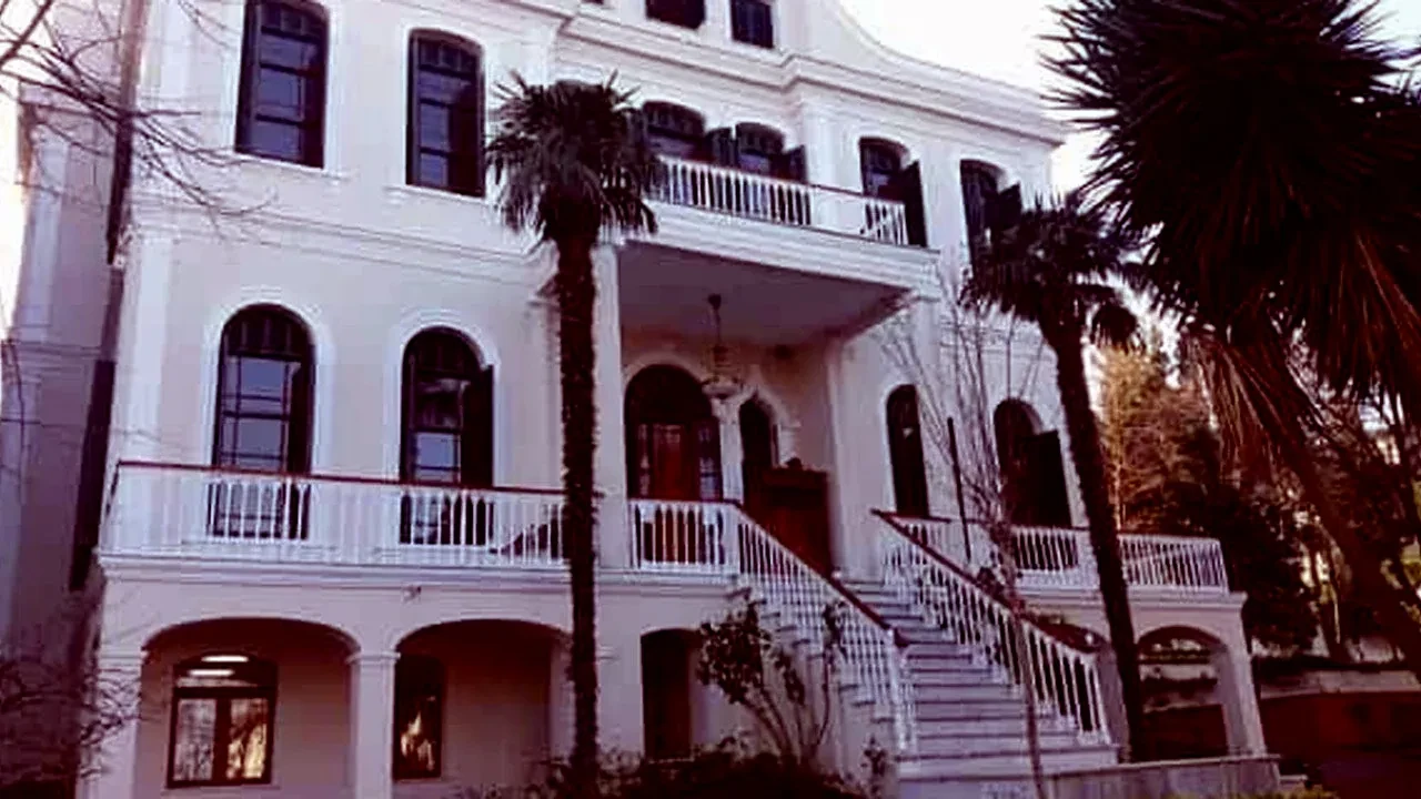 Bir soygun da Adalar Adliyesi'nde! Zabıt katibi emanet bölümünü boşaltmış