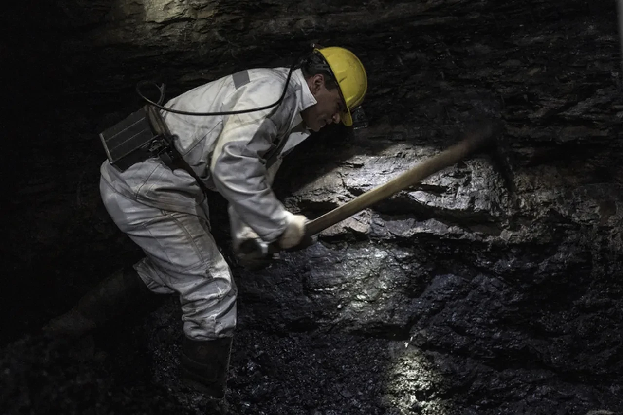 Madenciler Günü mesajları ve sözleri 2025! 4 Aralık Dünya Madenciler Günü resmi, kısa, anlamlı mesajlar