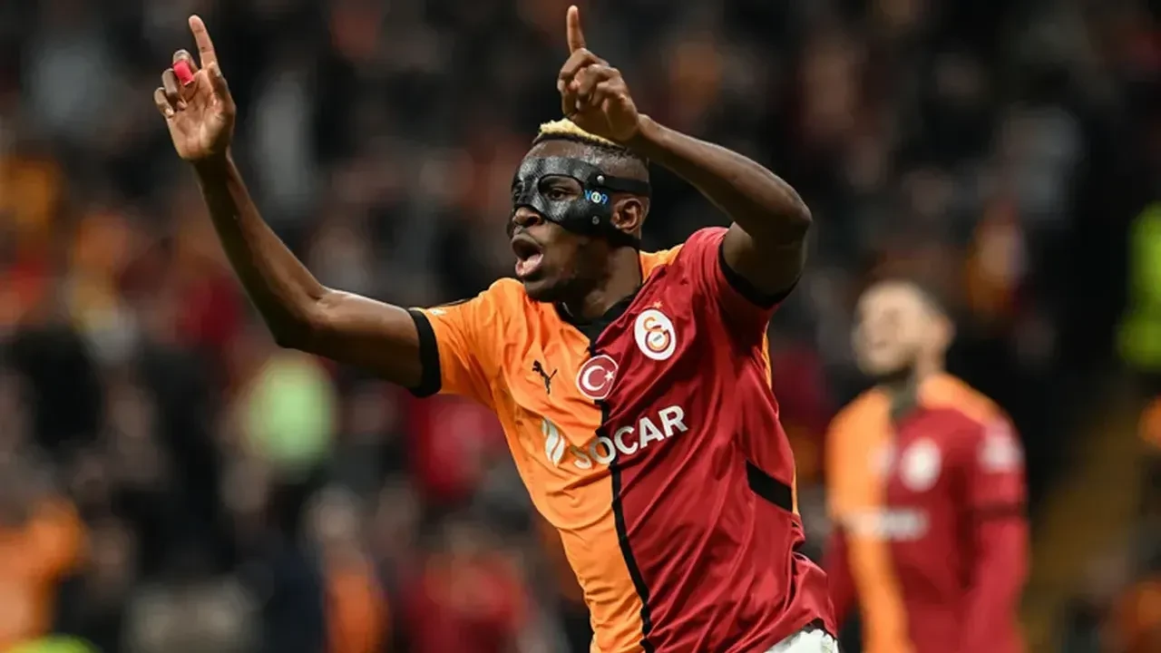 Victor Osimhen için yol göründü! Üst düzey isim gideceği takımı açıkladı