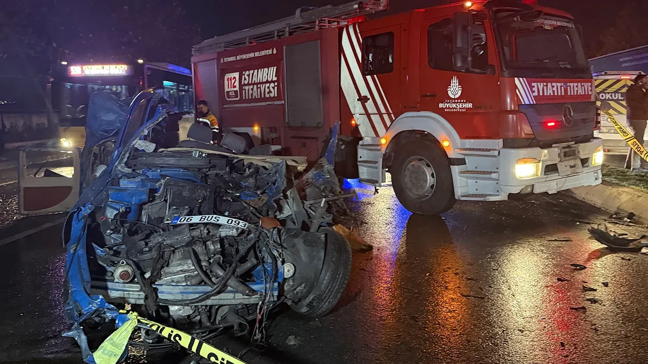 Başakşehir’de zincirleme kaza! Beton mikseri kontrolden çıktı: 2 ölü