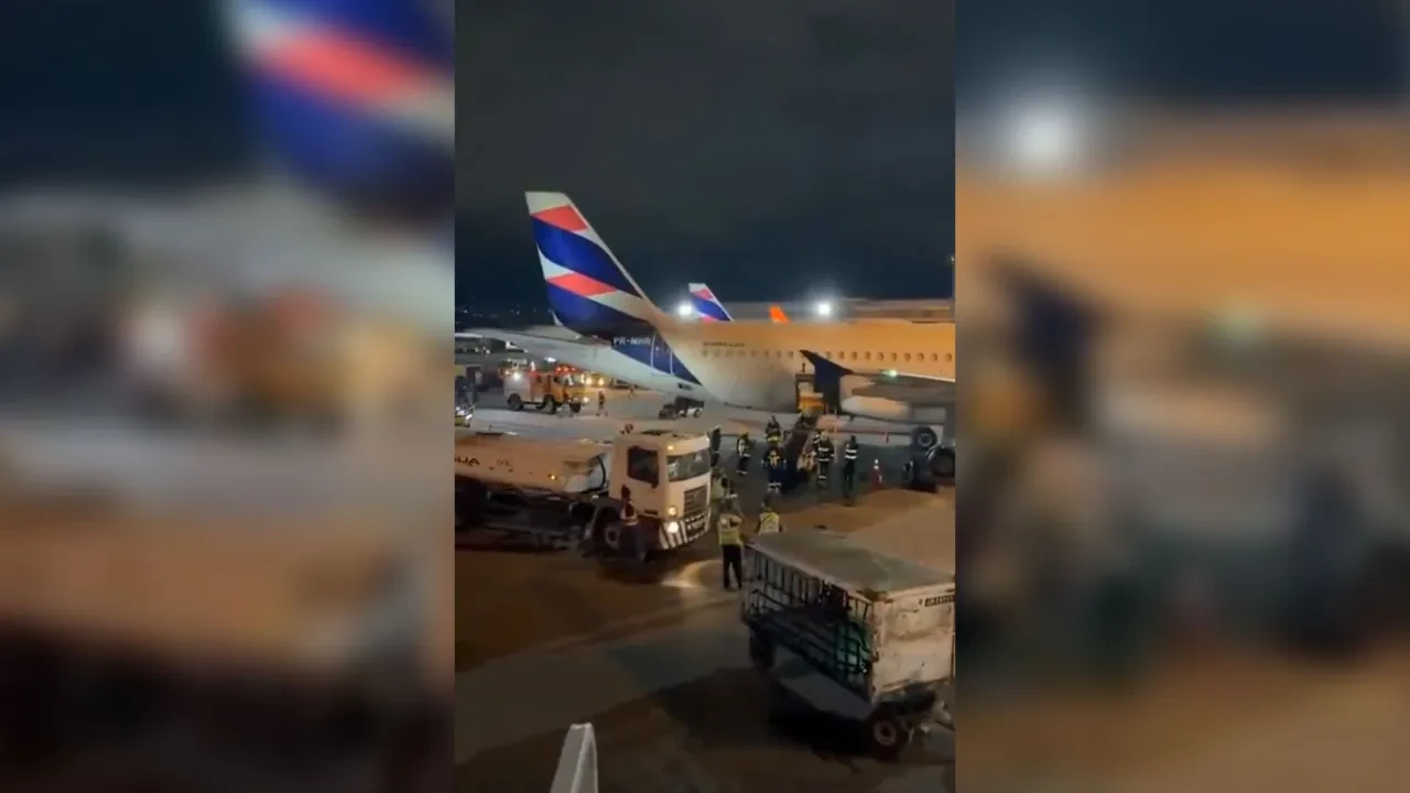 Brezilya'da havalimanında yangın paniği! Yolcu uçağını duman sardı