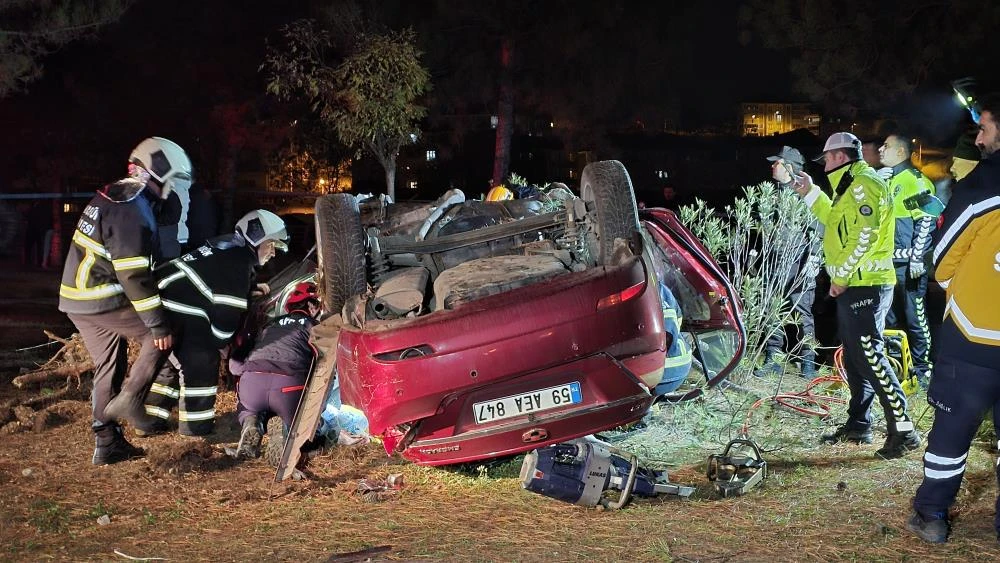 Karabük’te feci kaza: Otomobil ağacı kökünden söktü! Emekli ormancı olay yerinde can verdi