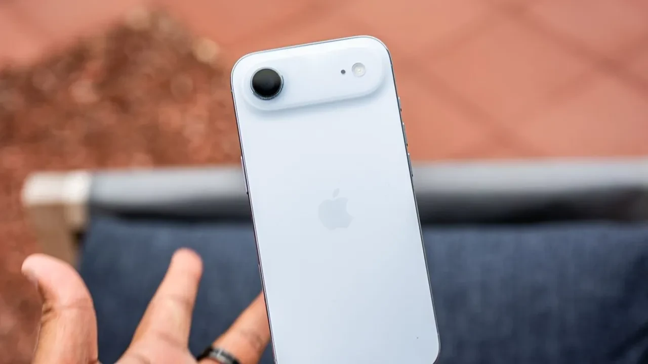 iPhone Air kullanıcılarına kötü haber: Değer kaybı rekor seviyede